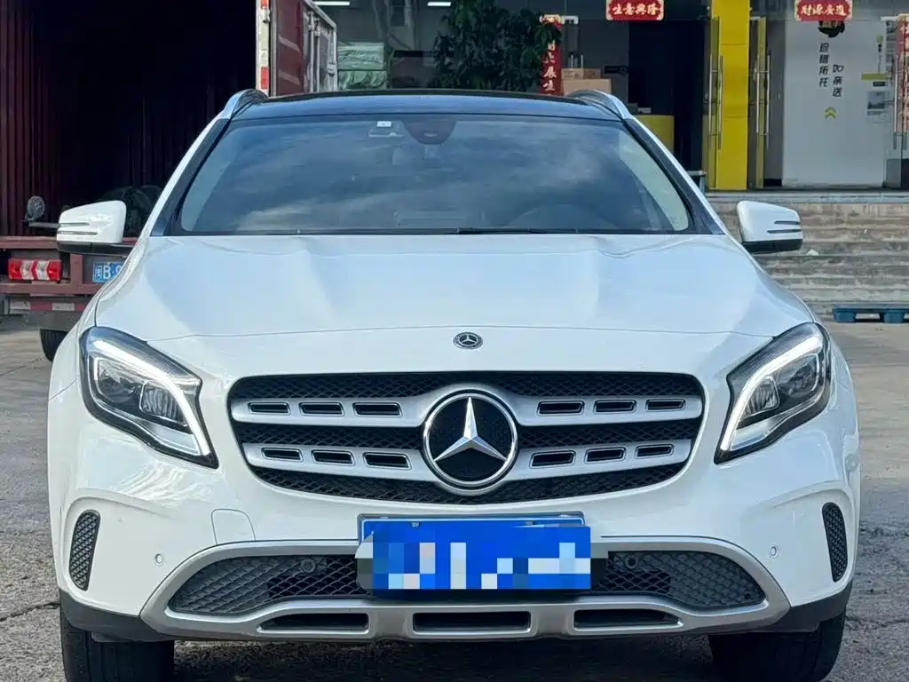 Mercedes-Benz GLA — миниатюра 2