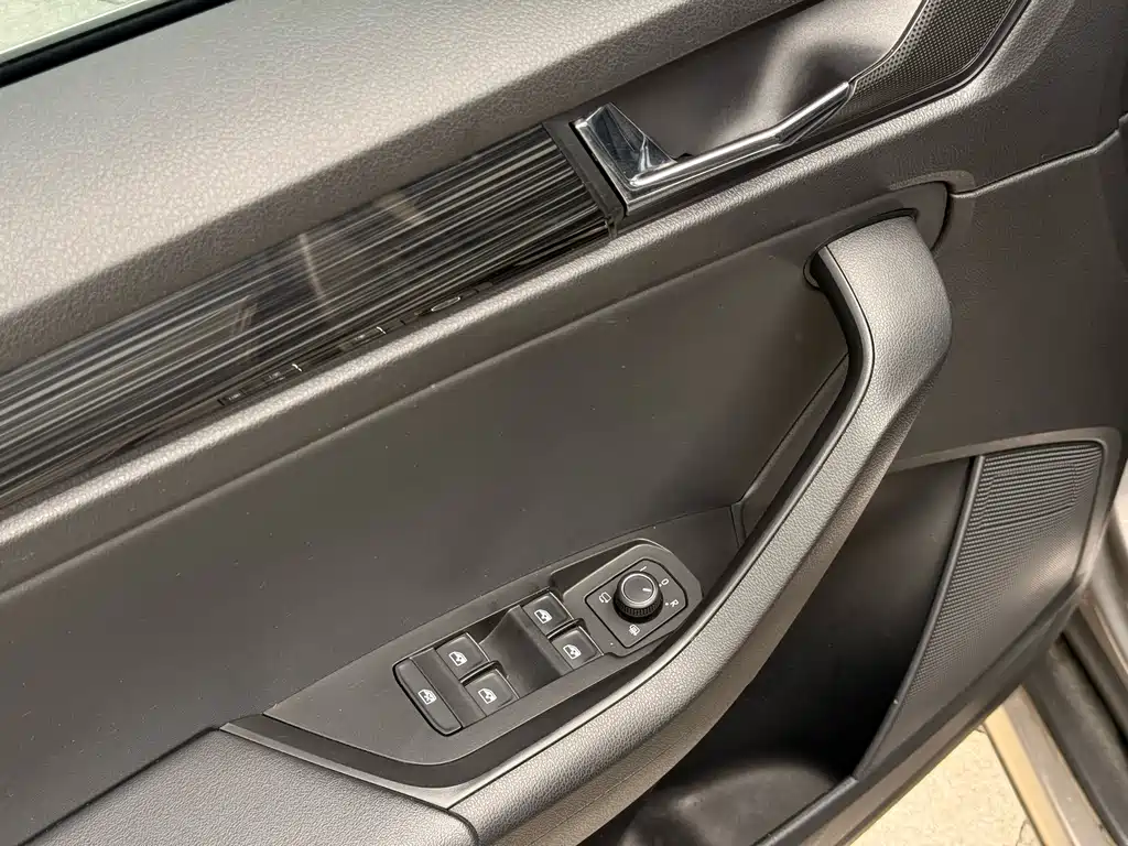 Skoda Kodiaq 2018 TSI330 5 мест Luxury