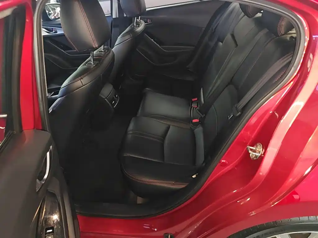 Mazda 3 Axela — миниатюра 17