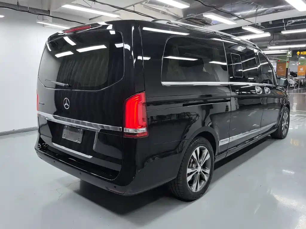 Mercedes-Benz V-Class — миниатюра 17