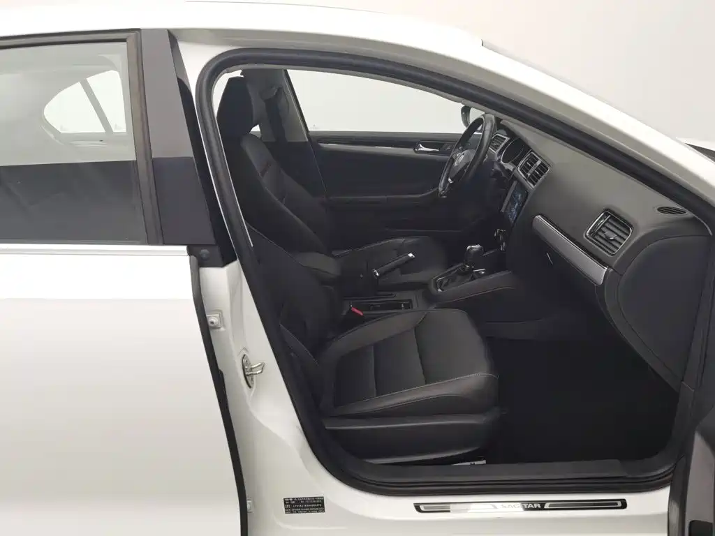 Volkswagen Sagitar — миниатюра 23