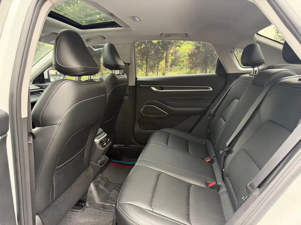 Geely Emgrand — миниатюра 6
