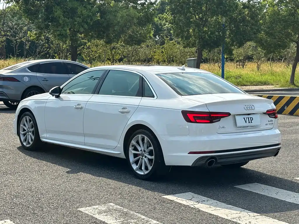 Audi A4L — миниатюра 7