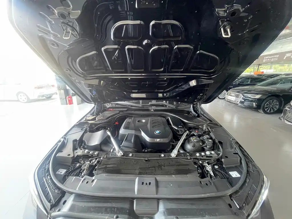 BMW 5 Series — миниатюра 32