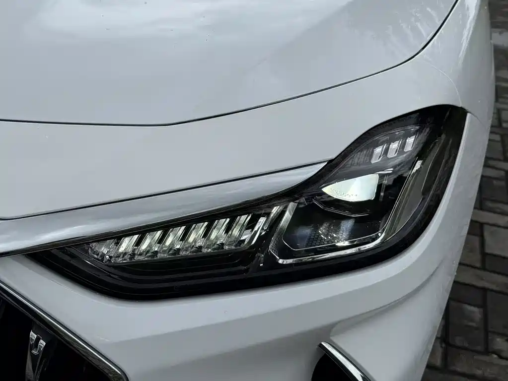JETOUR X70 PLUS 2023 1.6T DCT Power 5 мест