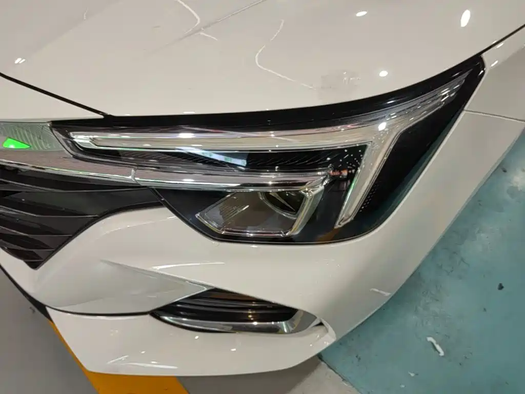 Roewe i6 MAX New Energy — миниатюра 24