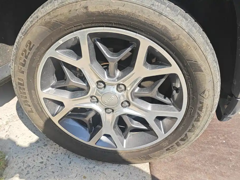 Jeep Grand Cherokee (Import) — миниатюра 6