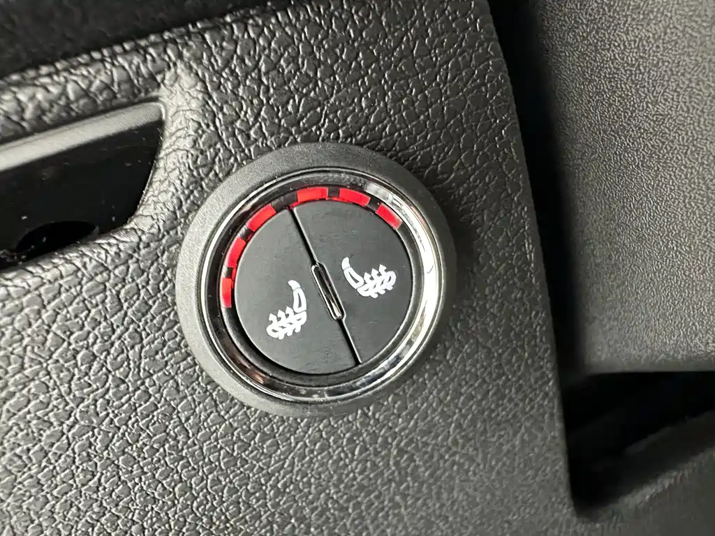 Geely Binyue — миниатюра 13
