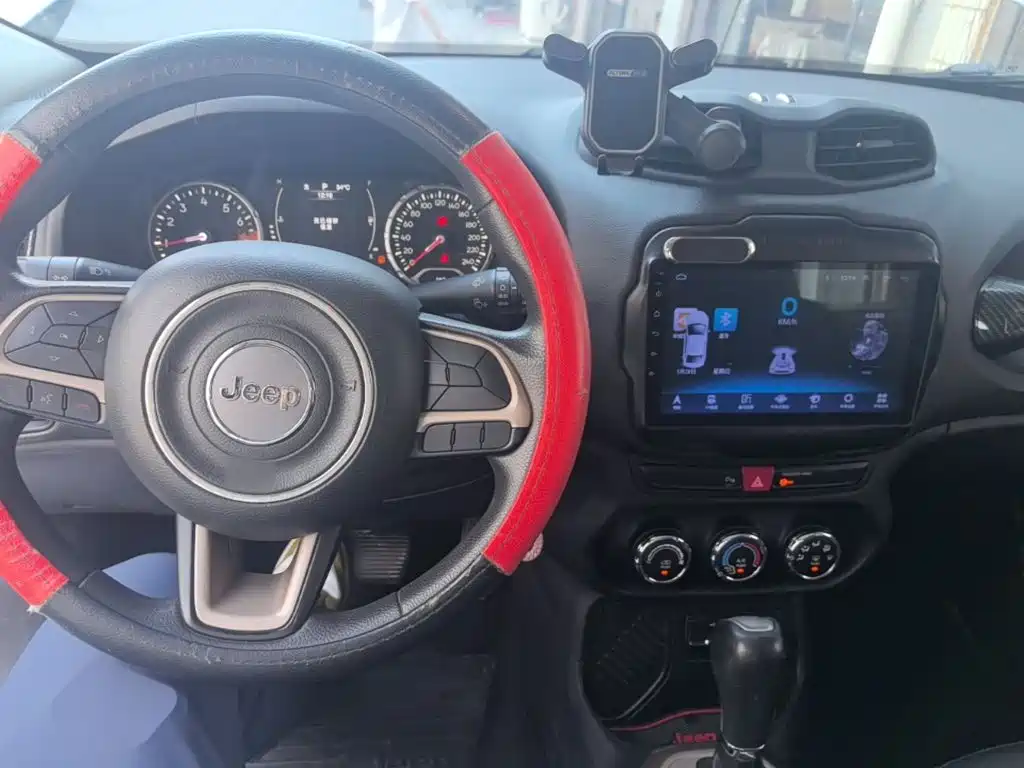 Jeep Renegade — миниатюра 10