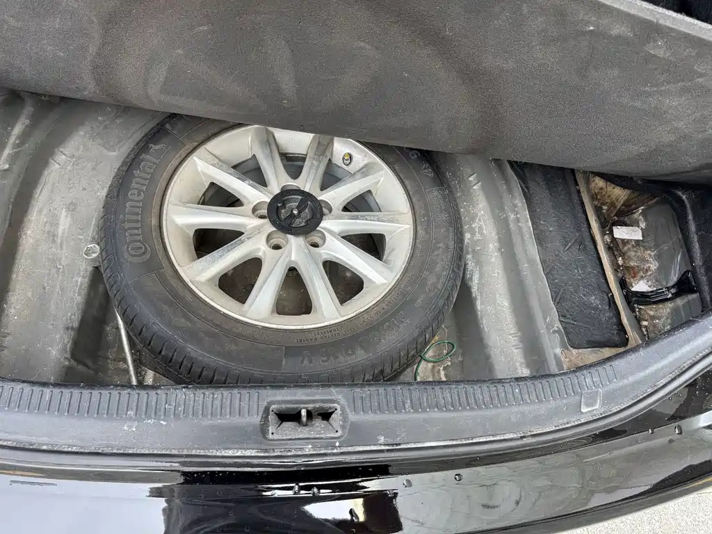 Toyota Camry — миниатюра 6