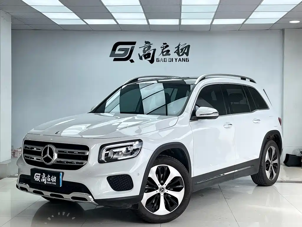 MERCEDES-BENZ  GLB