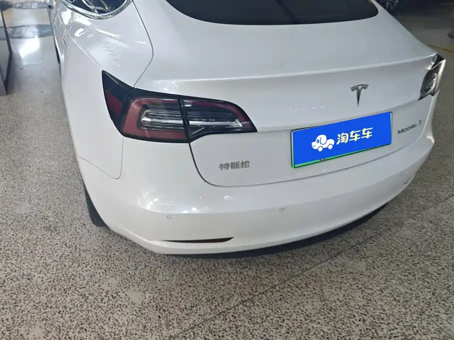 Tesla Model 3 — миниатюра 4