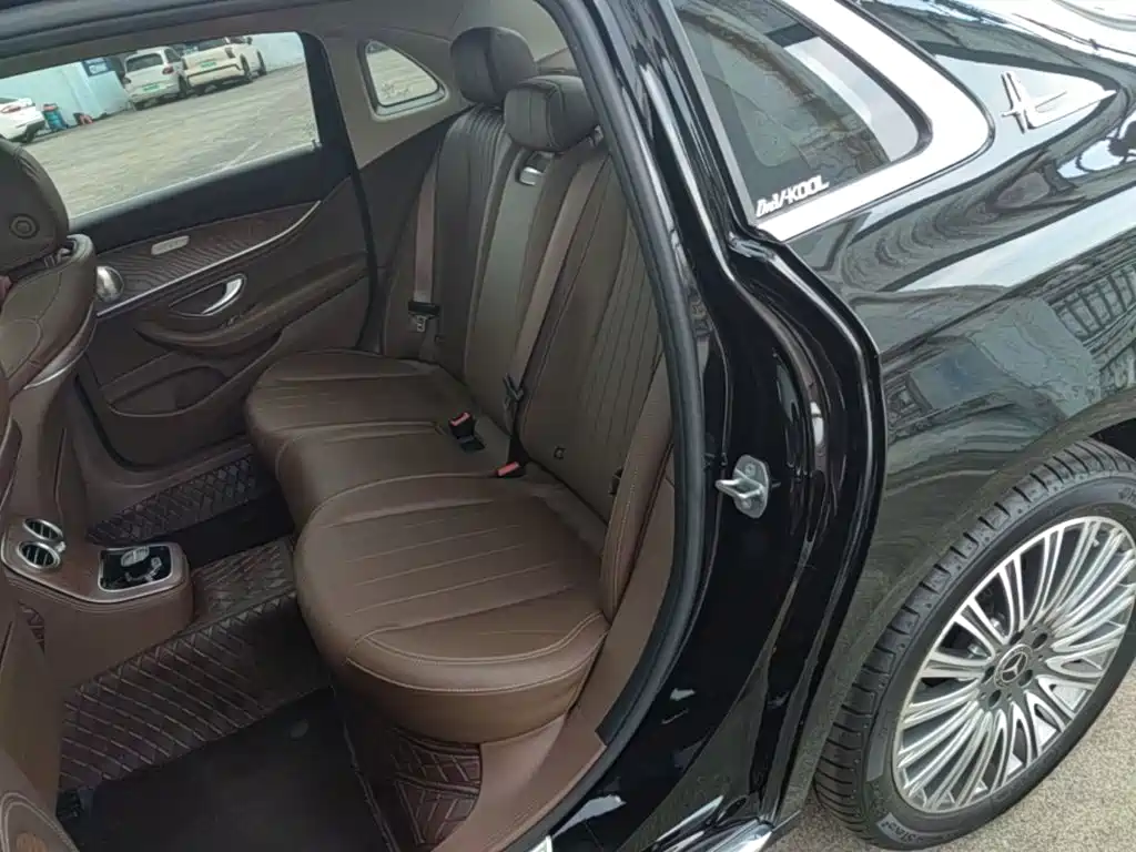 Mercedes-Benz E-Class — миниатюра 17