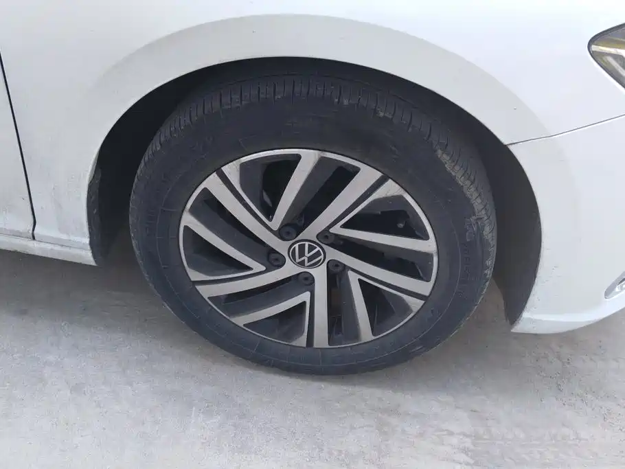 Volkswagen Lavida — миниатюра 6
