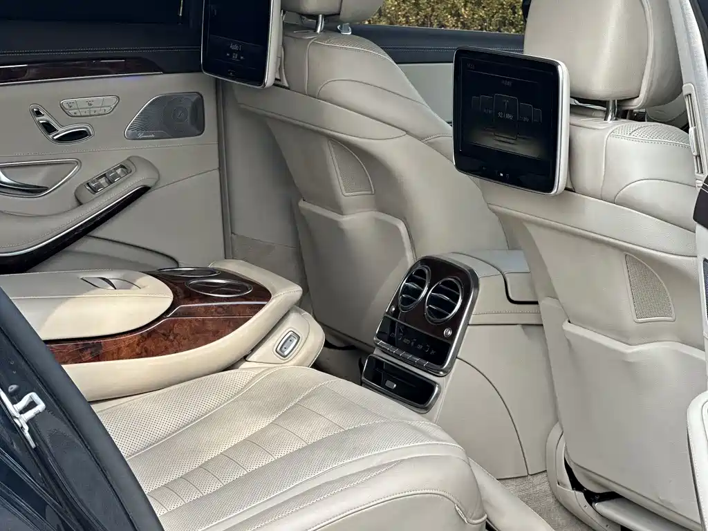 Mercedes-Benz S-Class — миниатюра 12