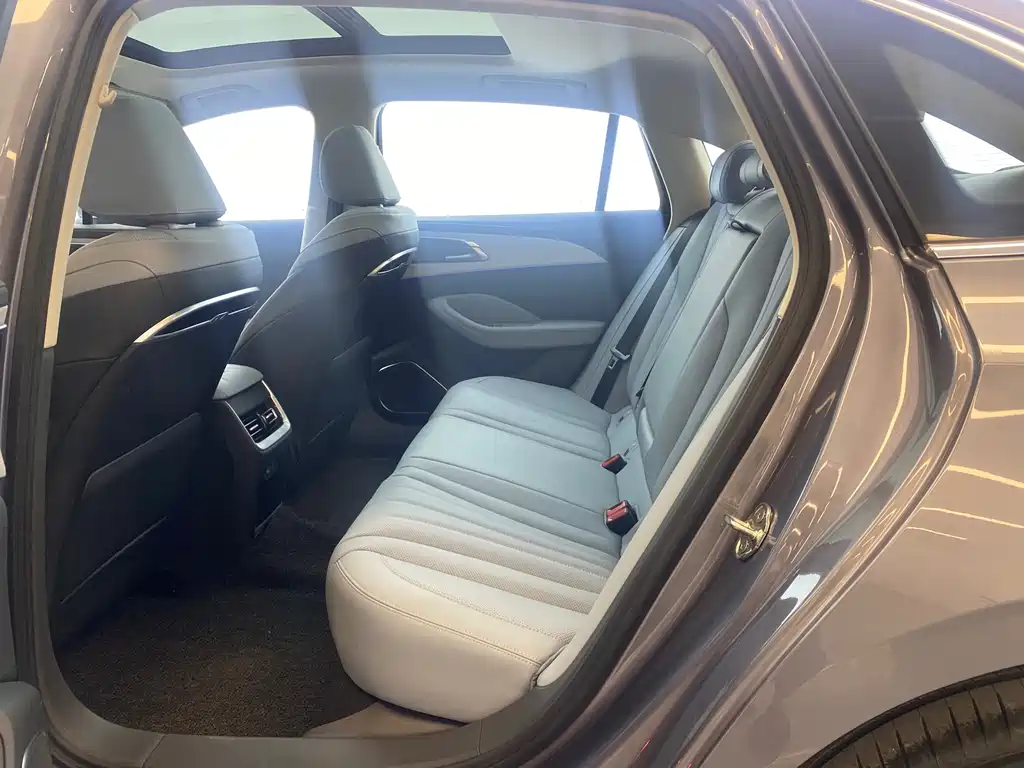 Hongqi Hongqi H5 PHEV — миниатюра 7