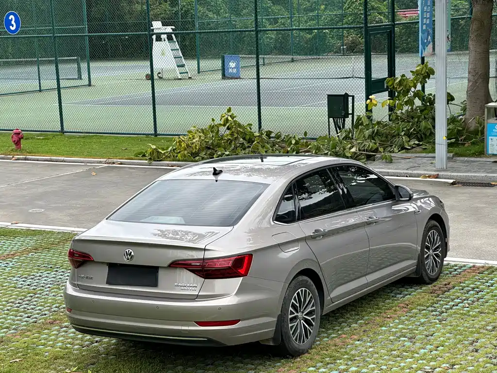 Volkswagen Sagitar — миниатюра 6