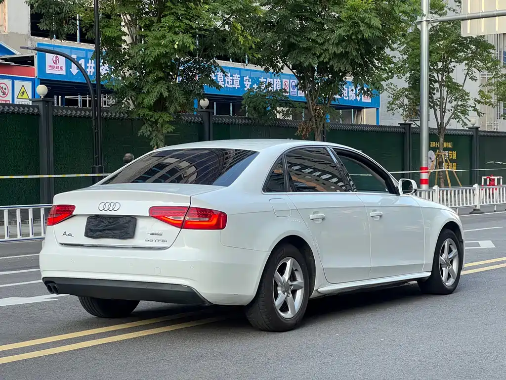 Audi A4L — миниатюра 7
