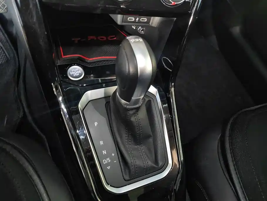 VOLKSWAGEN T ROC EXPLORING SONGS