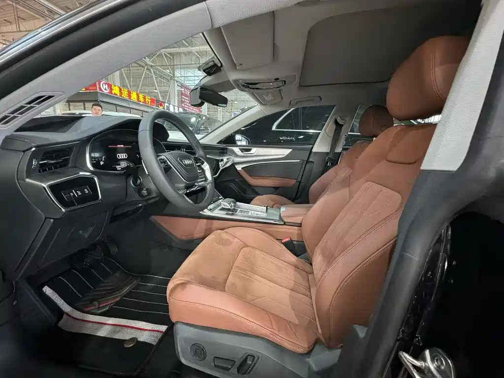 Audi A7L 2024 45 TFSI Luxury