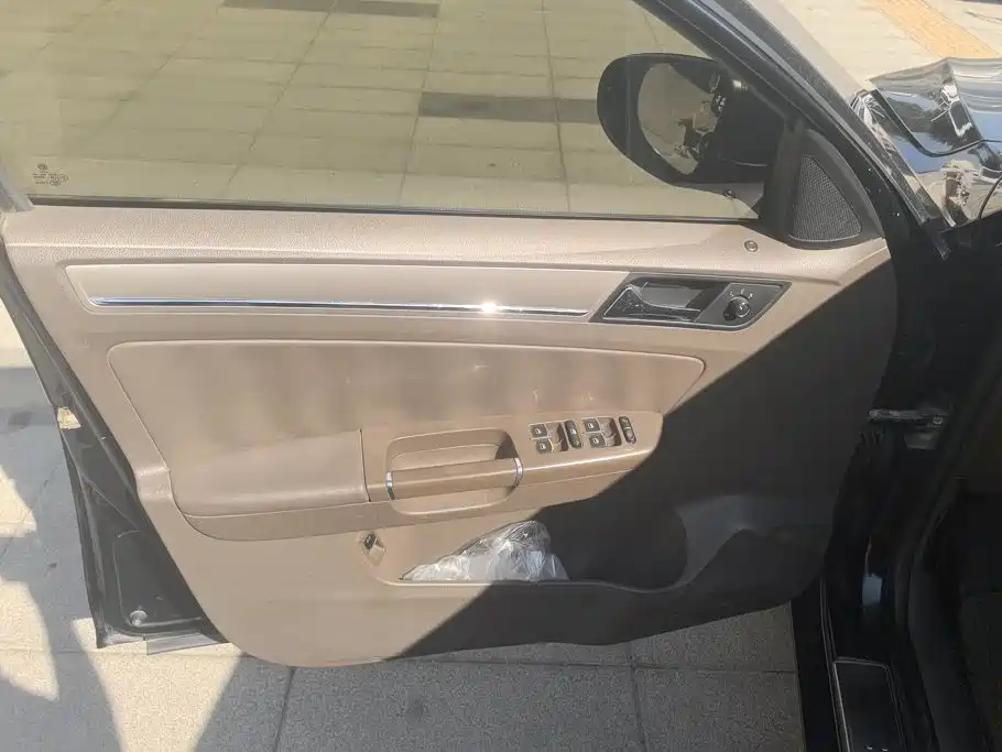 Volkswagen Bora — миниатюра 7