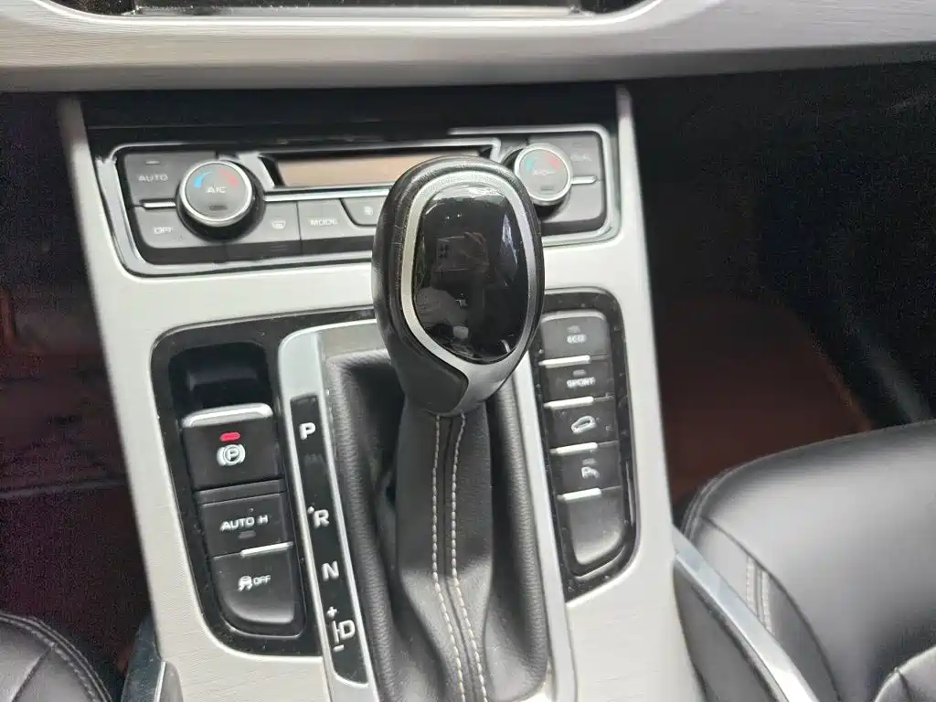 Geely Boyue — миниатюра 7