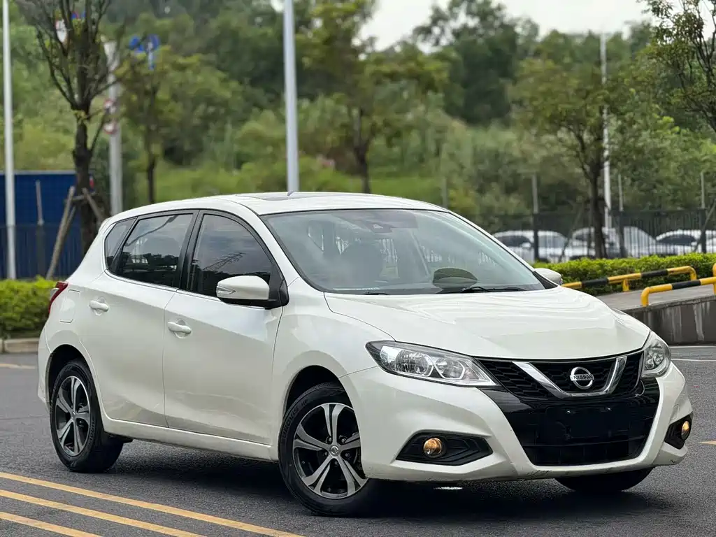 Nissan Tiida — миниатюра 3