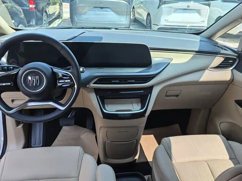 Buick GL8 Hybrid — миниатюра 6