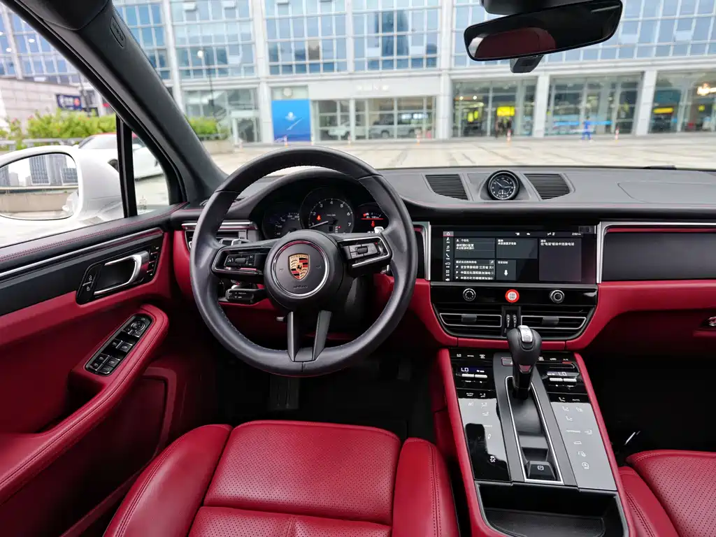 Porsche Macan — миниатюра 11