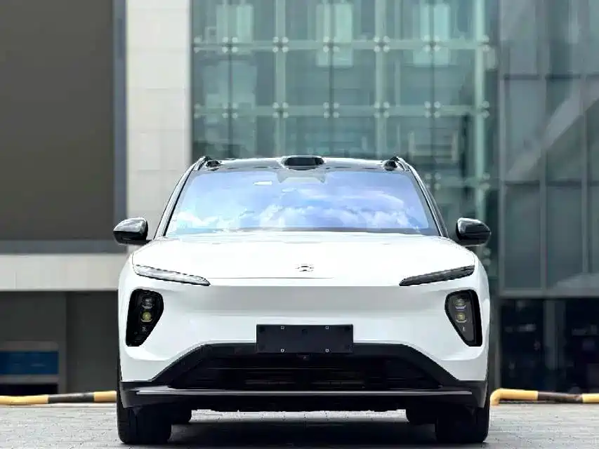 NIO ES6 — миниатюра 2