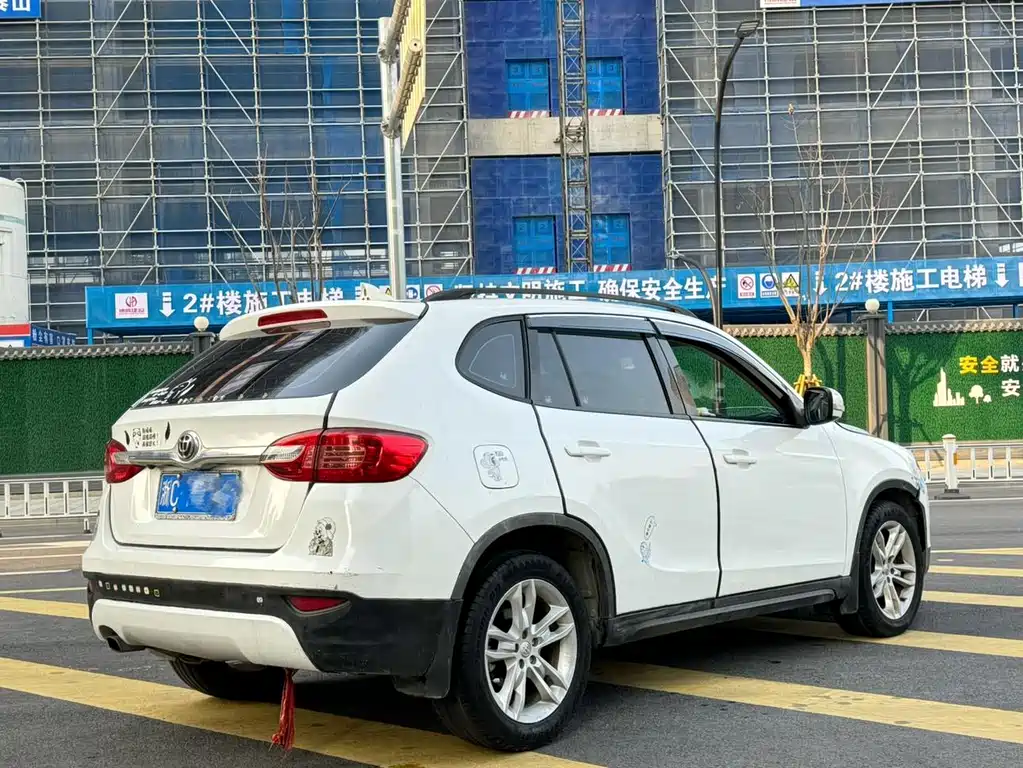 Zhonghua V5 — миниатюра 7