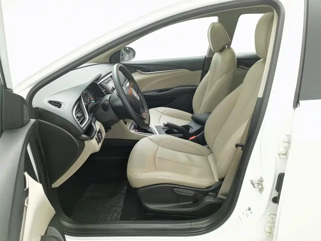 Buick Excelle — миниатюра 10