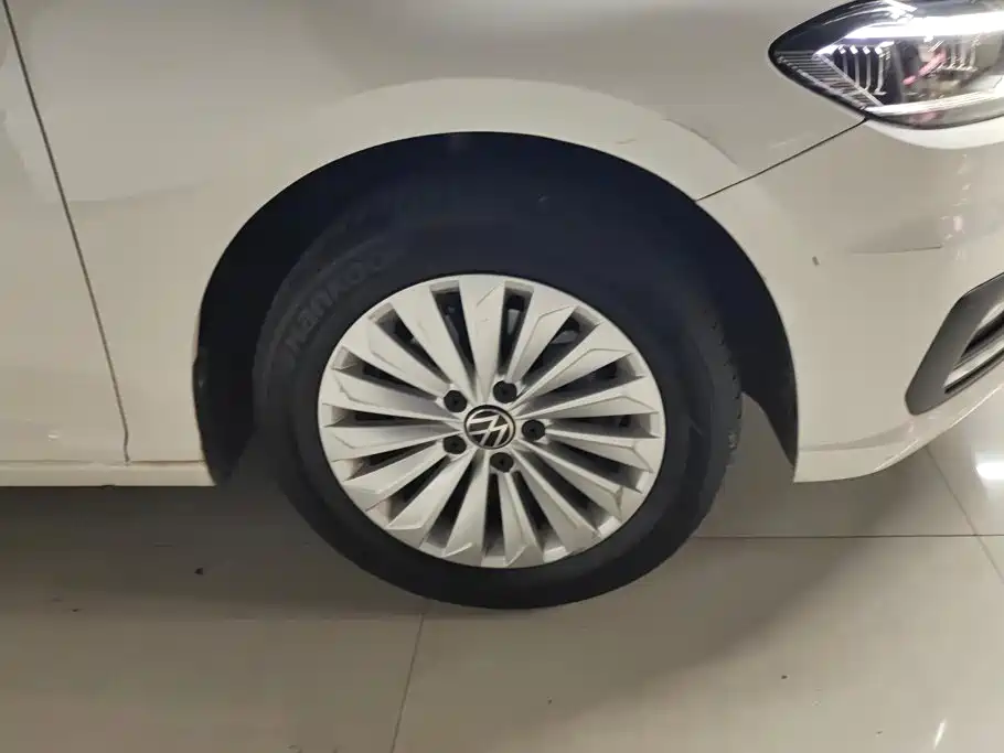 Volkswagen Lavida — миниатюра 6