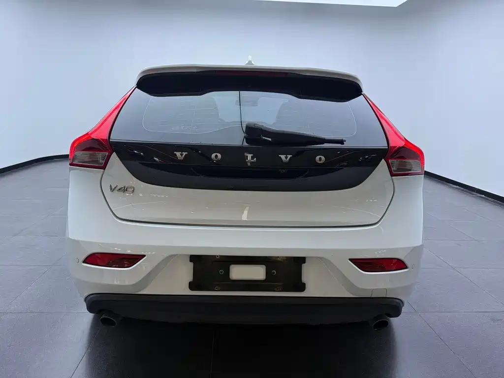 Volvo V40 — миниатюра 10