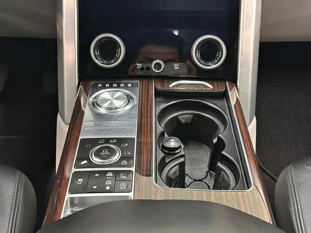 Land Rover Range Rover — миниатюра 13