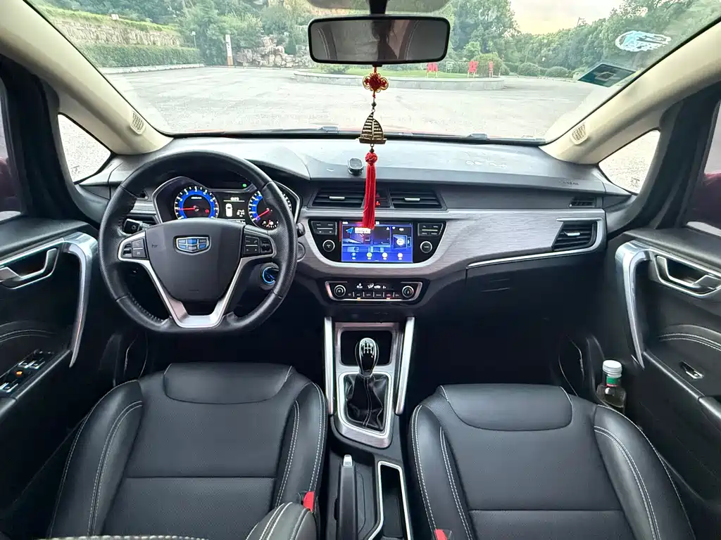 Geely Vision X3 — миниатюра 9