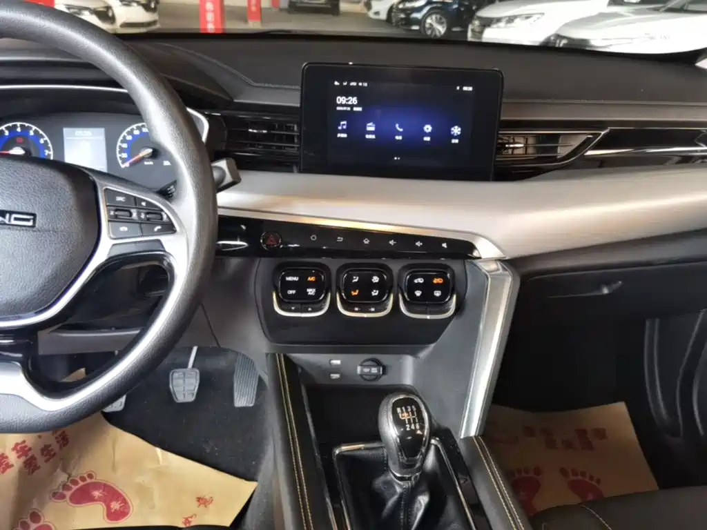 BAIC X3 — миниатюра 13