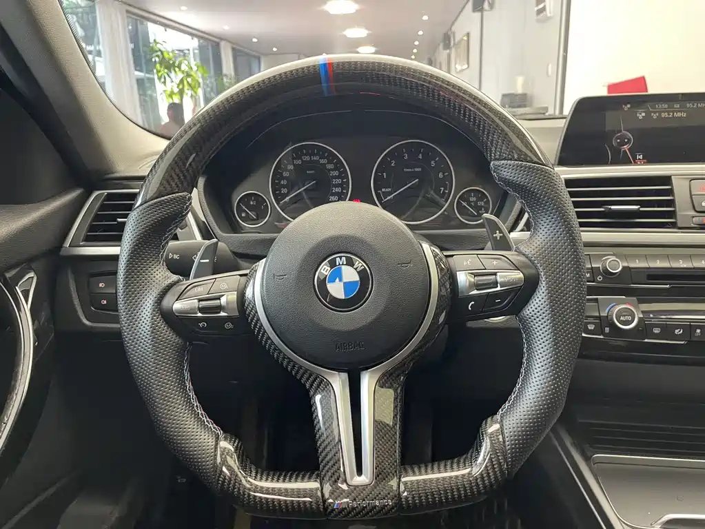 BMW 3 Series — миниатюра 6