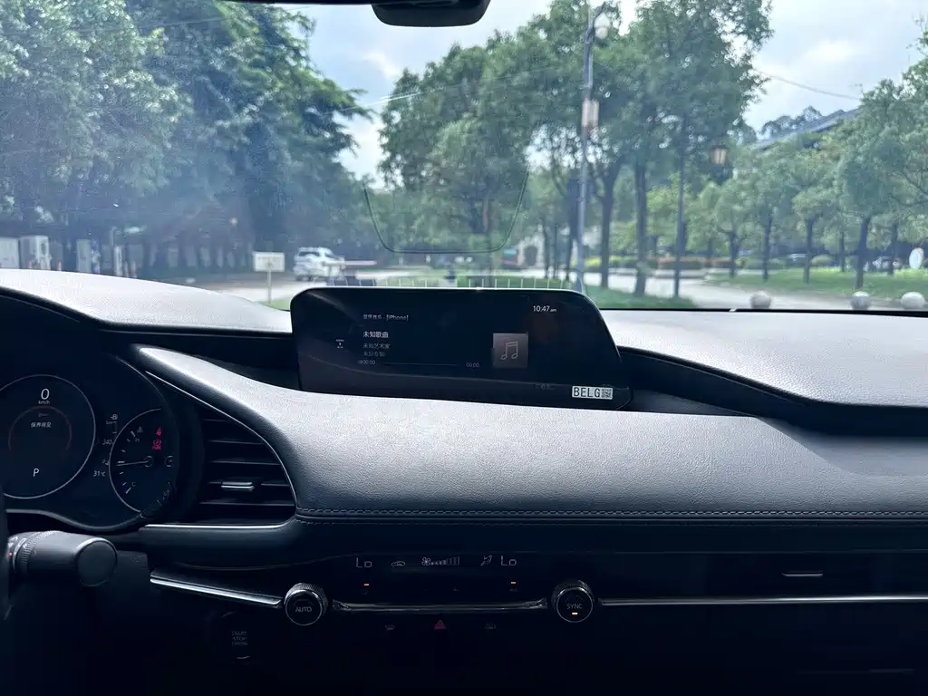 Mazda 3 Axela — миниатюра 10