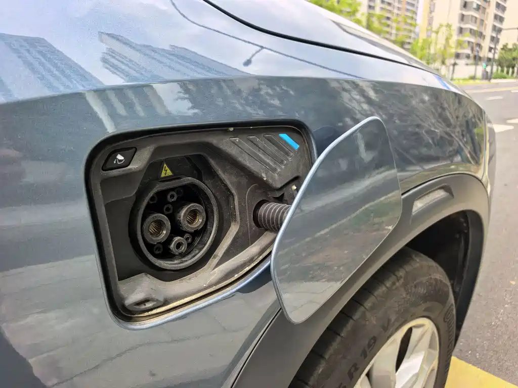 NIO ES8 — миниатюра 19