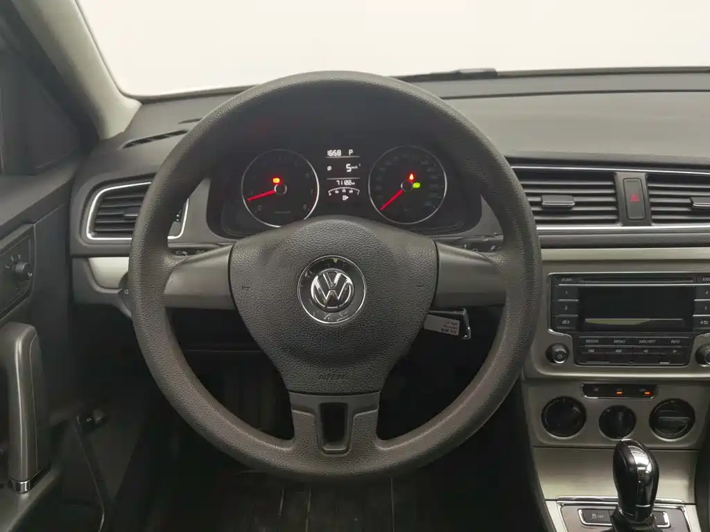 Volkswagen Lavida — миниатюра 11