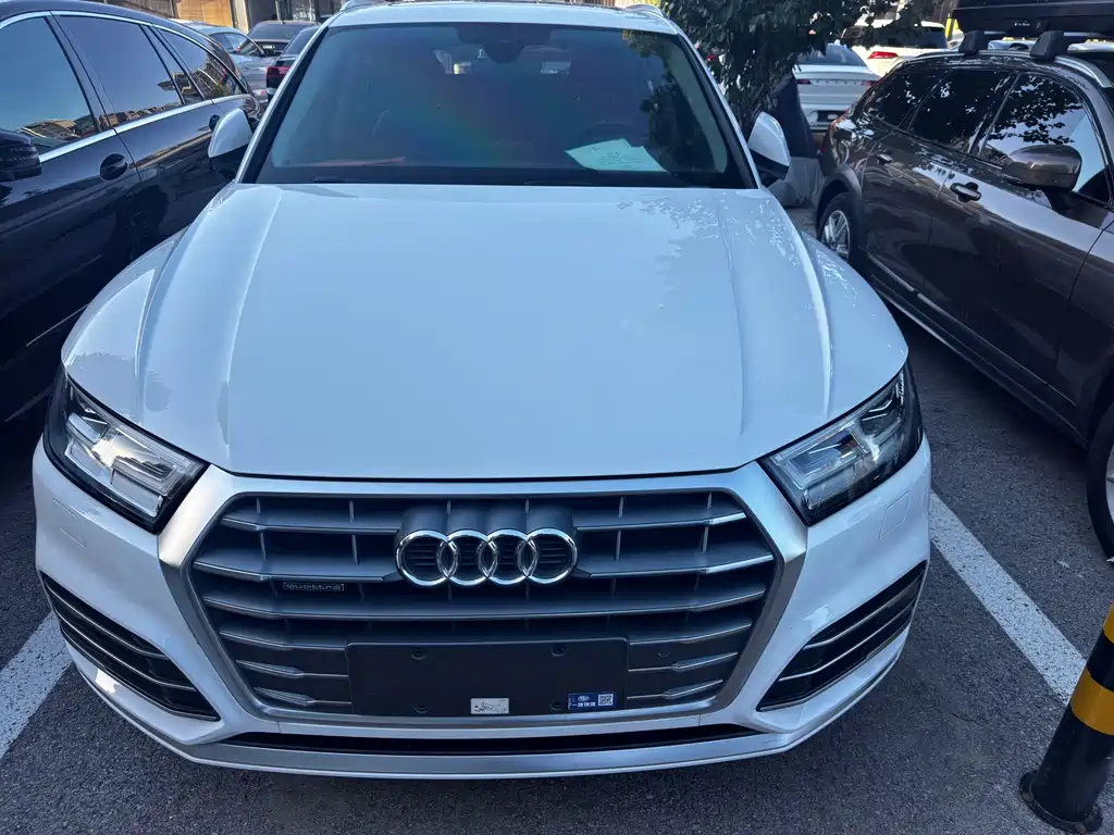Audi Q5L — миниатюра 2