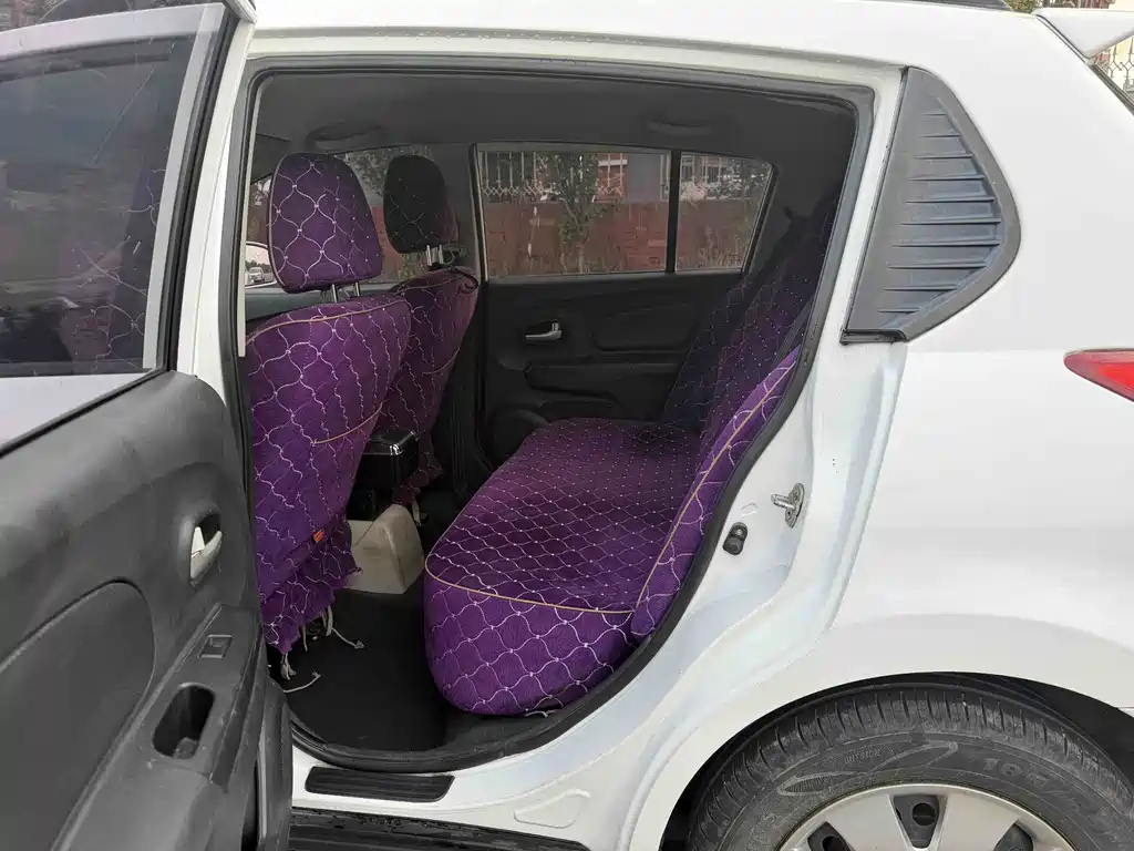 Venucia R50 — миниатюра 10