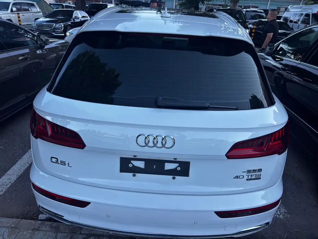 Audi Q5L — миниатюра 19