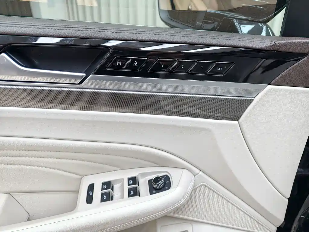 Volkswagen Phideon — миниатюра 11