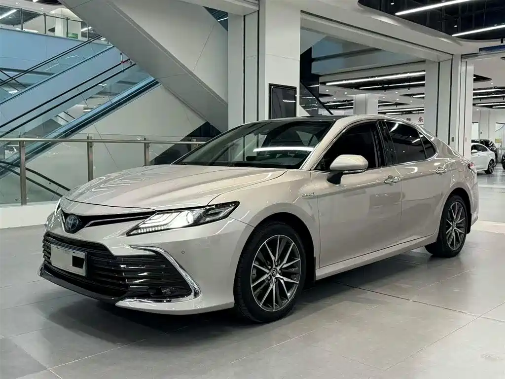 Toyota Camry 2021