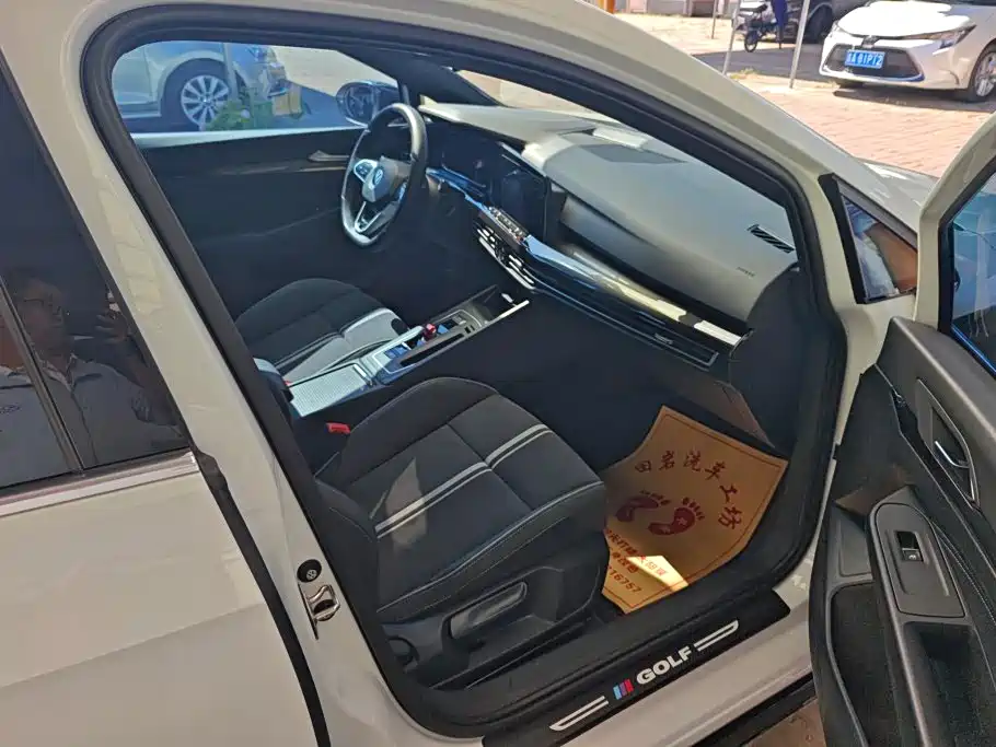 Volkswagen Golf — миниатюра 8