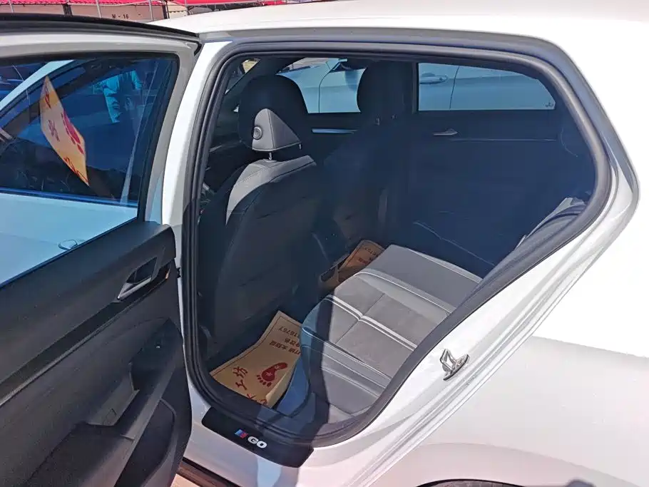 Volkswagen Golf — миниатюра 11