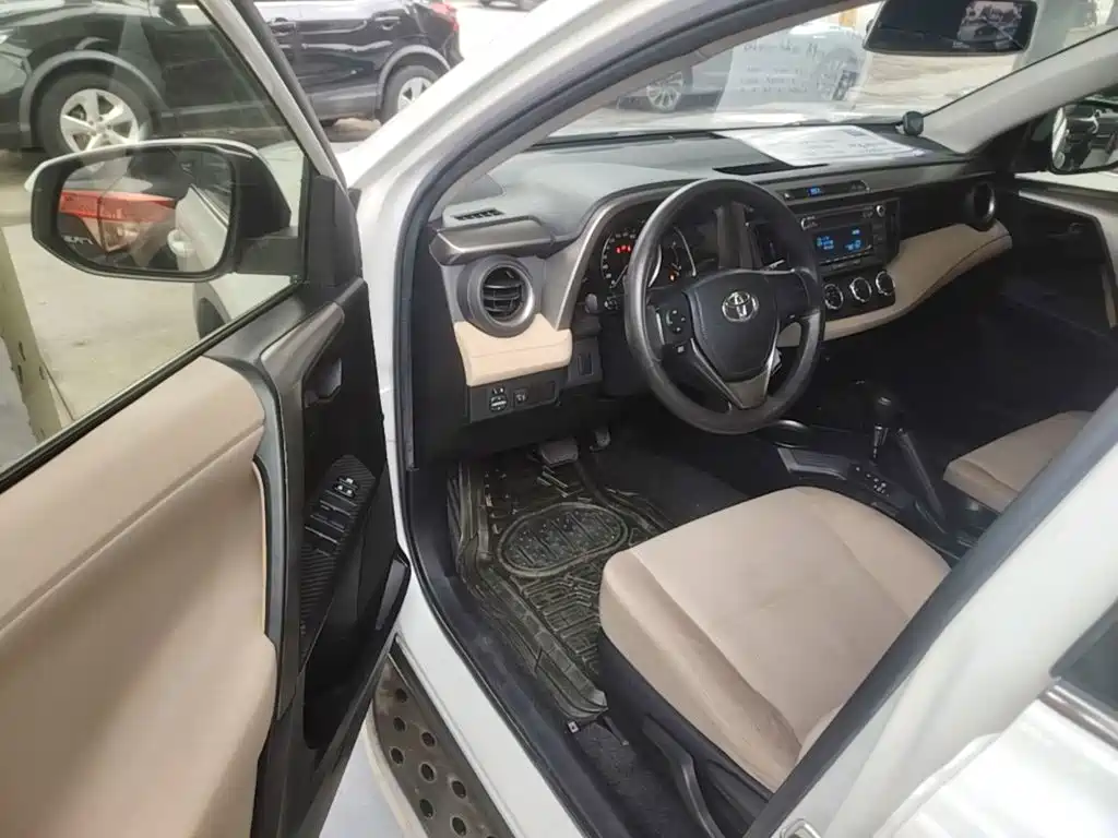 Toyota RAV4 — миниатюра 16