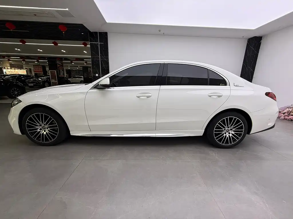Mercedes-Benz C-Class — миниатюра 21